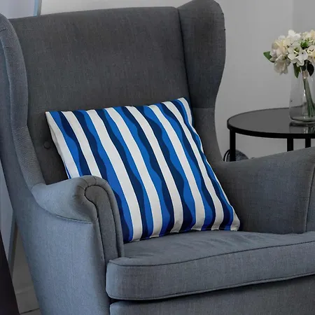 Spacious In For 8 People By Renters Apartment *