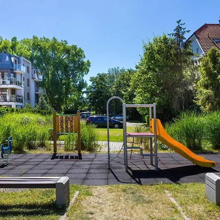 Spacious In For 8 People By Renters *