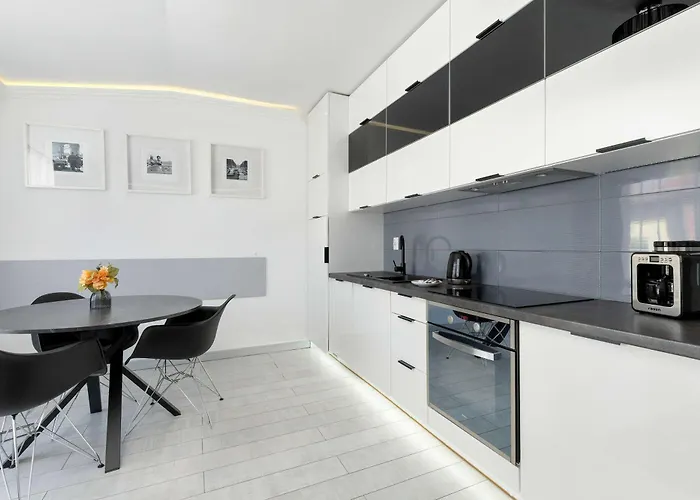 Spacious In For 8 People By Renters Appartement Sopot